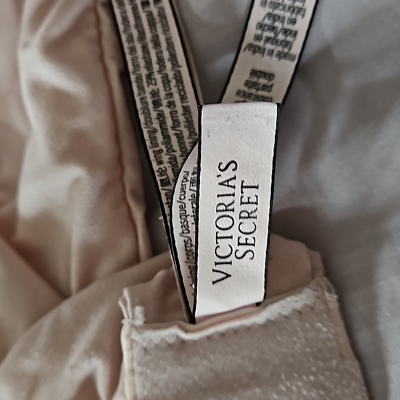 Victoria's secret lined perfect coverage bra - Picture 6 of 6